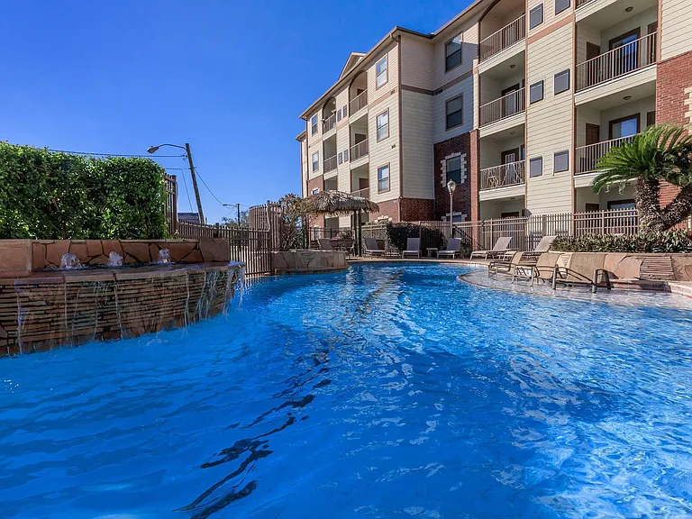 Bay Vista Apartments — Photo 6