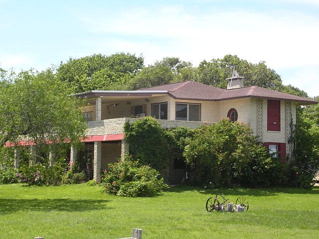 1st image of 1511 E Bayshore Dr