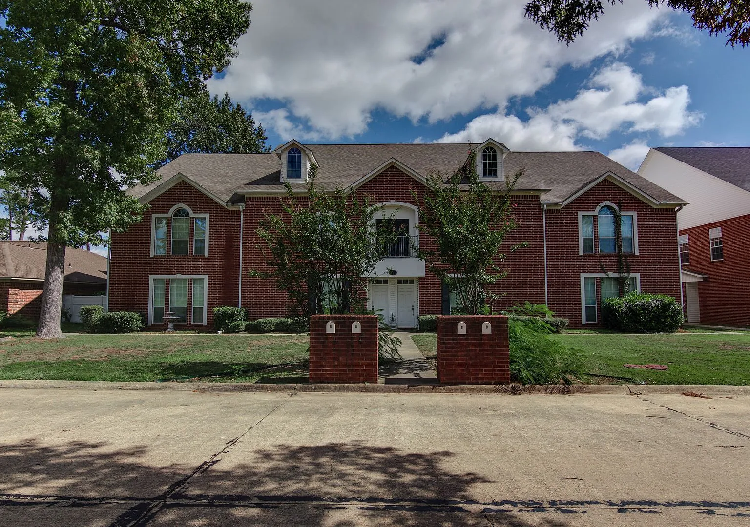 6 Fernwood Dr — Photo 1