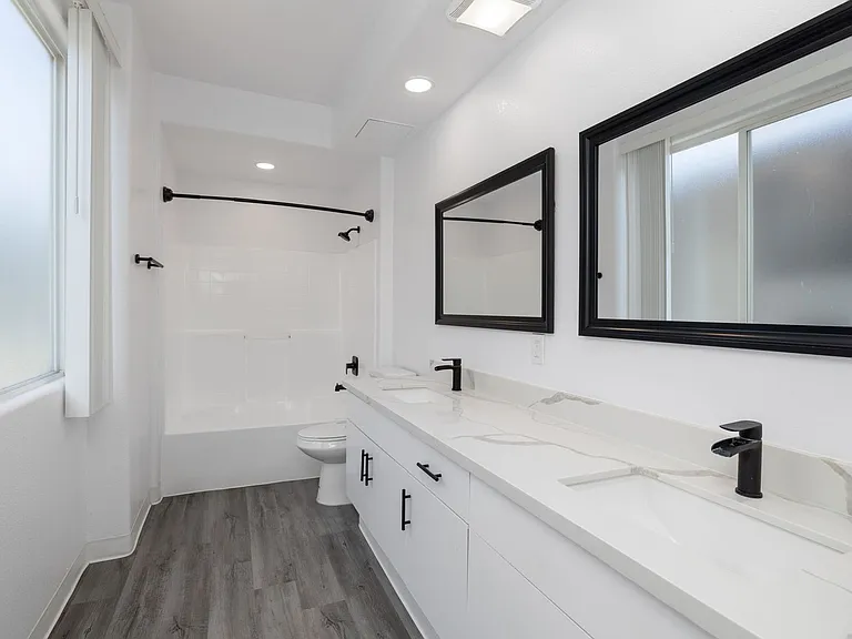 2820 Sawtelle Blvd — Photo 89