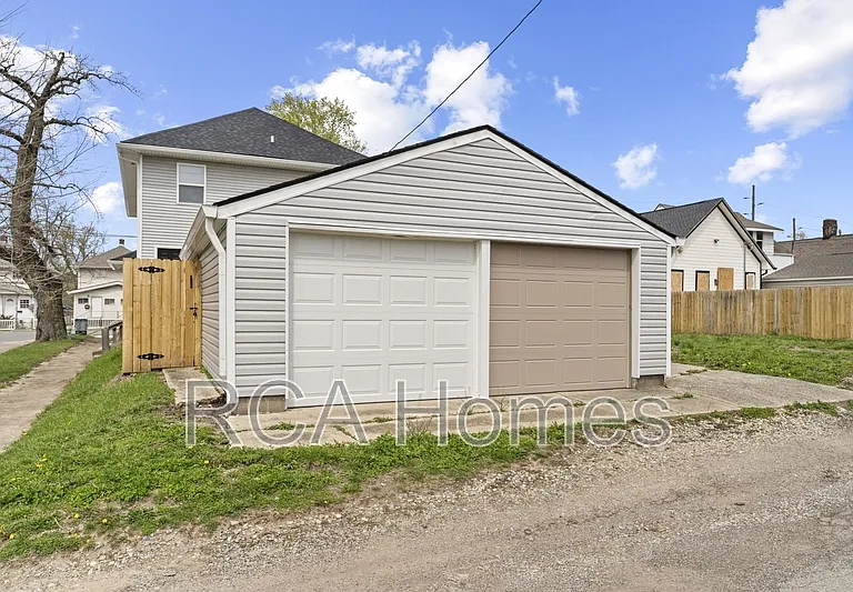 2903 E Michigan St — Photo 17