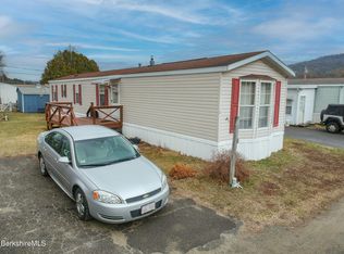 10 3rd Ave, Cheshire, MA 01225