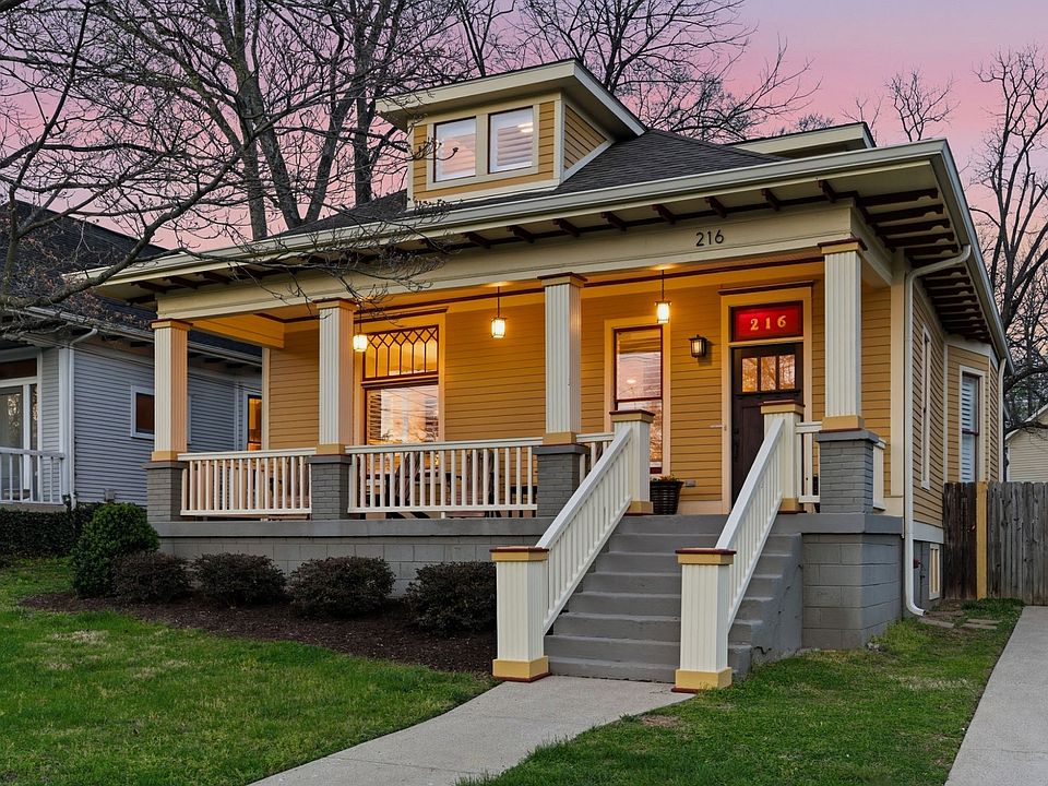 1st image of 216 Chapel Ave