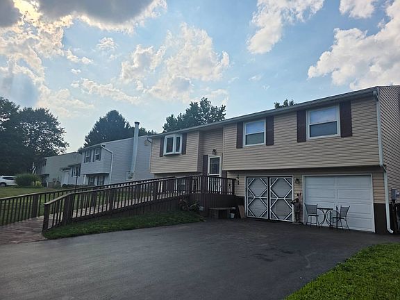 2nd image of 3726 Snowdrop Rd