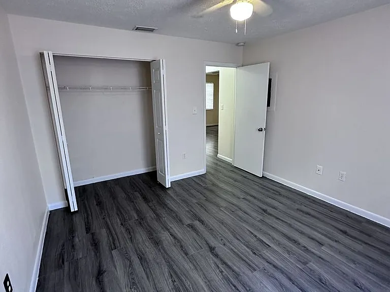1944 Sunset Pl — Photo 26