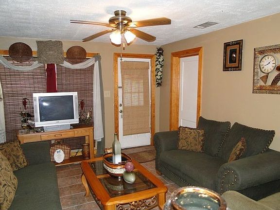 2nd image of 503 N Pleasant Ave