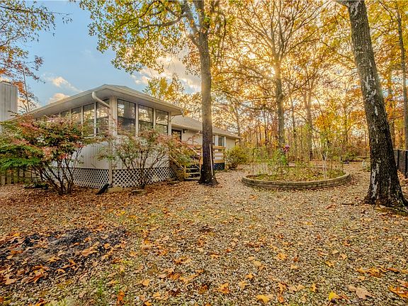 3rd image of 8 Scotch Broom Ln