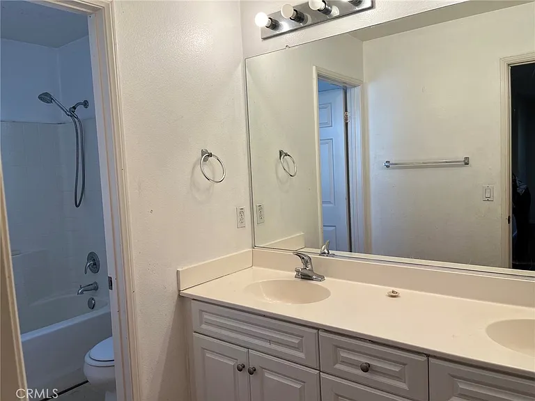 1241 Castledale St — Photo 30