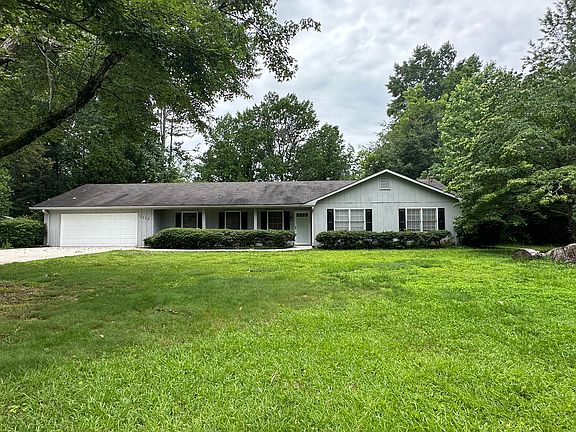2nd image of 3559 Ulster Ln NE