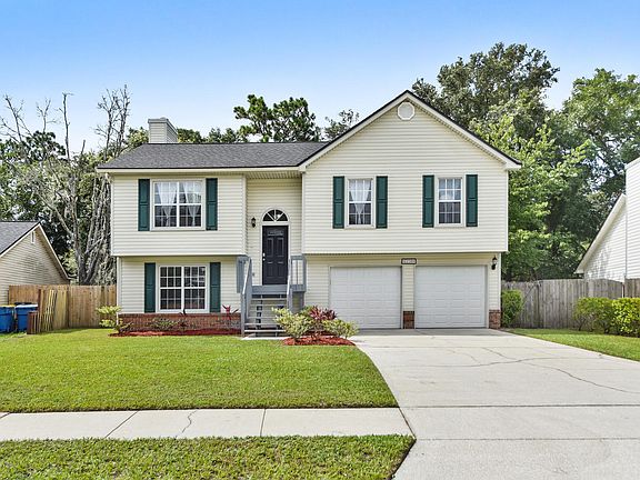 3rd image of 12768 Serenade Cir S