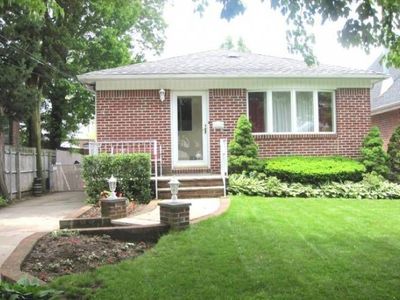 3536 209th St, Flushing, NY, 11361