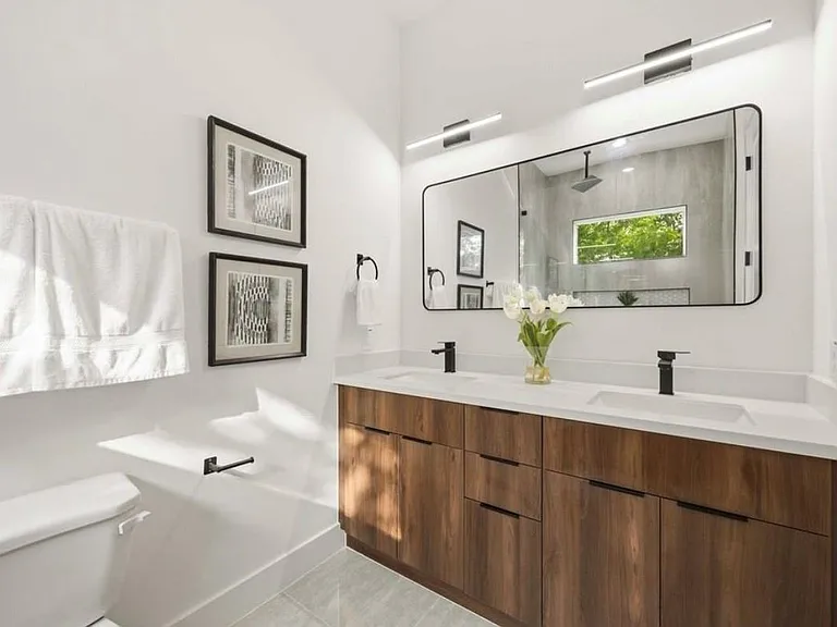 7130 Saint Augustine St #B — Photo 13