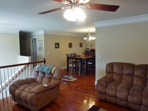 5th image of 113 Nicole Dr