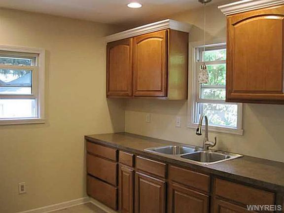 2nd image of 67 Klaum Ave