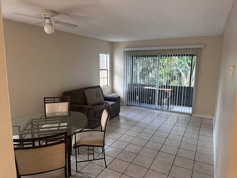 721 SW Gardens Blvd — Photo 14