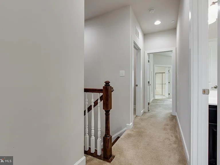 7311 Taylors Hill Ln — Photo 40