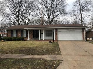 1457 Blackhurst Dr, Saint Louis, MO 63137