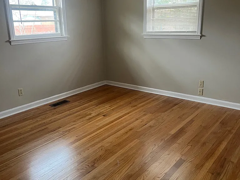5705 Creighton St — Photo 9