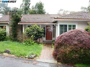 2555 El Caminito, Oakland, CA 94611