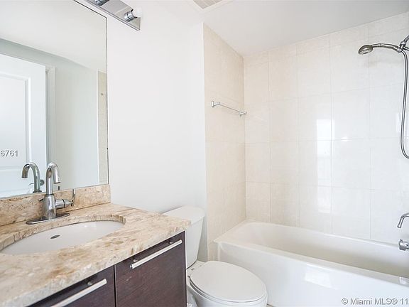 4th image of 480 NE 30th St APT 1805