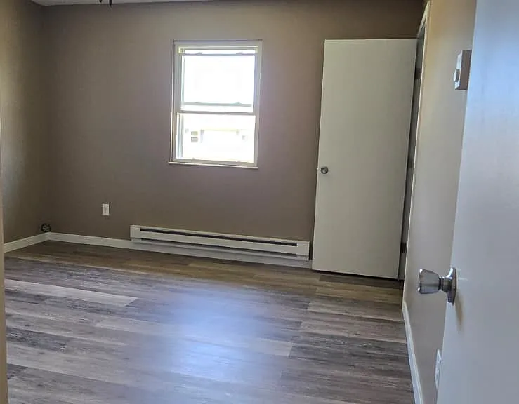 701 Larch St — Photo 6