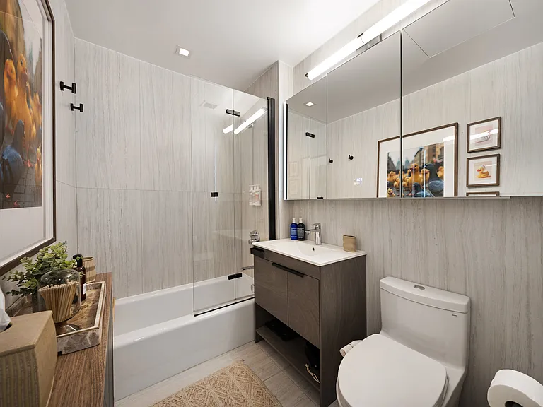 661 Driggs Ave #5B — Photo 32