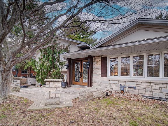 4th image of 655 Ellengale Rd