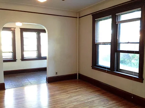 330 4th St NE #1 Photo 1