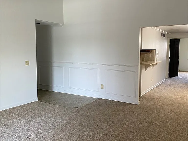 4585 Chestnut Ridge Rd #4 — Photo 9