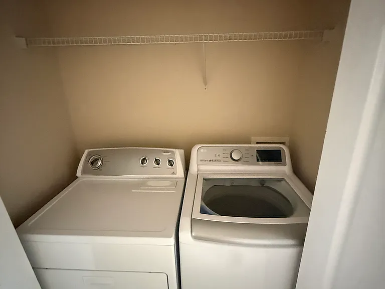 9400 Flowering Cottonwood Rd — Photo 11