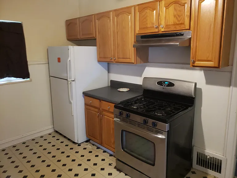 668 Forest Cir — Photo 9