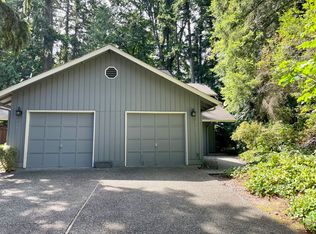 8523 137th Ave NE, Redmond, WA 98052