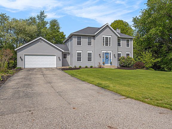 2nd image of 442 Goldcrest Dr