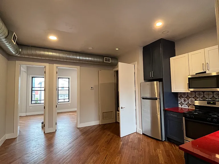 739 Garfield Ave #2 — Photo 5