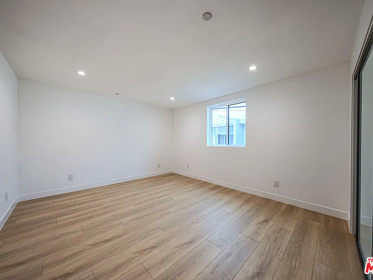 1525 S Carmelina Ave #1527 — Photo 10