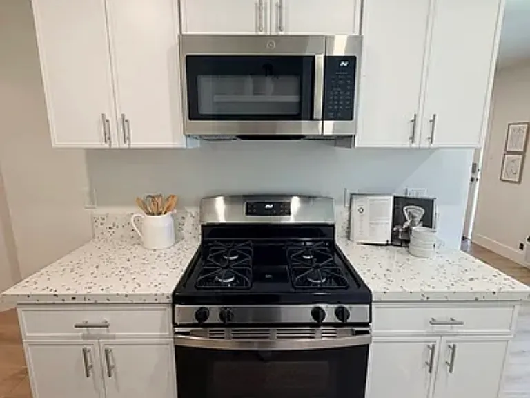00-15501 Pasadena Ave #207 — Photo 3