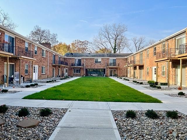 1st image of 1091 NW Washington Blvd #2