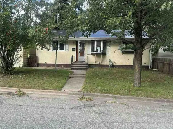 97 Vermillion Dr, Virginia, MN 55792