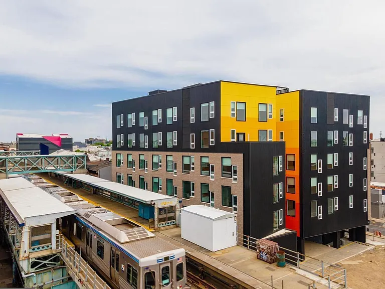 The Magnet in Fishtown — Photo 17