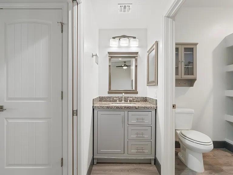 521 E Mission Ln N #LUXURY 1BD — Photo 12