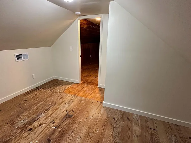 104 S Pearl St #S — Photo 9