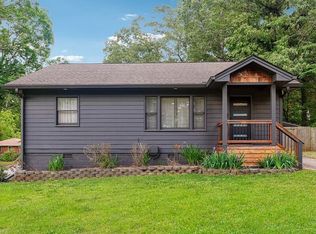 2450 Hillcrest Dr, East Pt, GA 30344