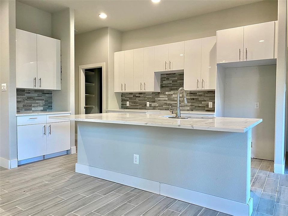 1st image of 1501 Phillip Ct