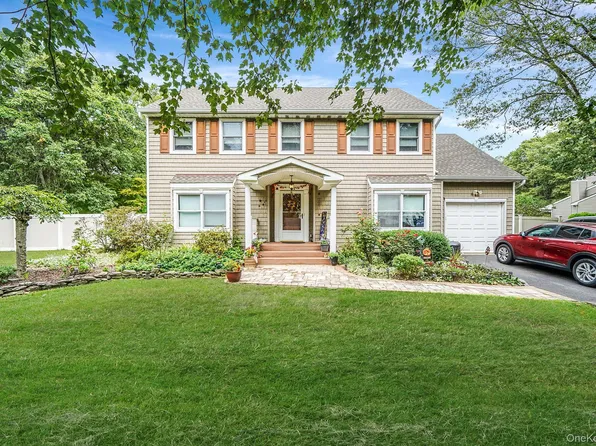 3 Avon Avenue, Port Jefferson Station, NY 11776