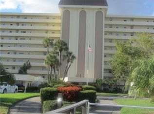 4725 Cove Cir APT 101, Saint Petersburg, FL 33708