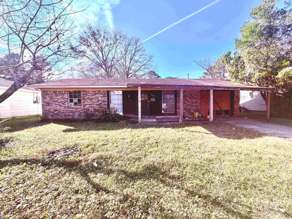 1202 Charles St, El Dorado, AR 71730