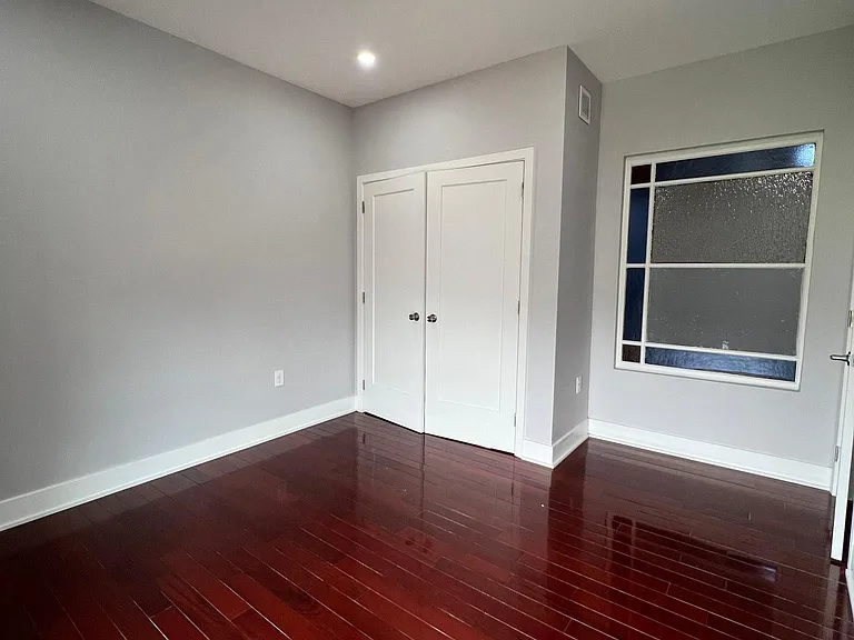 304 Richmond St #5 — Photo 10