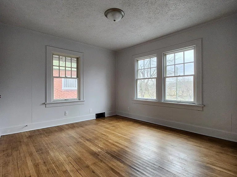 917 Ridge Rd NW — Photo 8