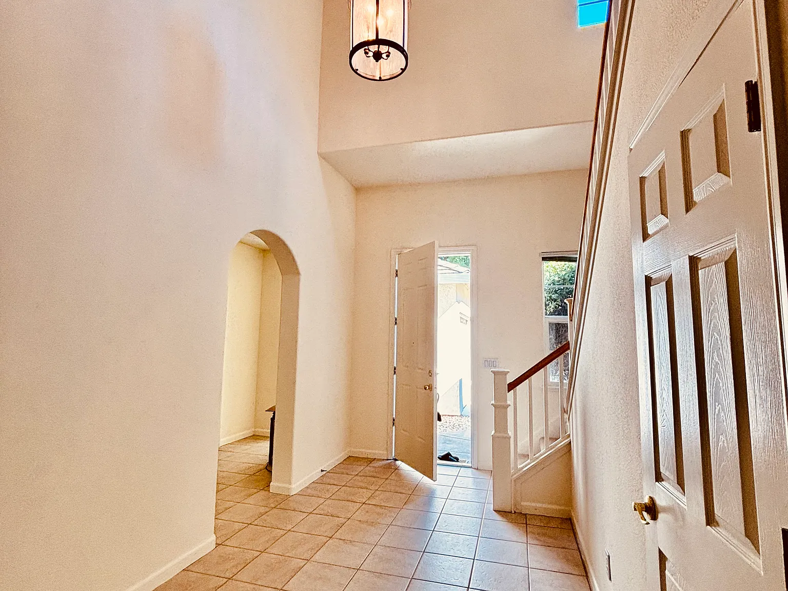 5 bed, 3106 sqft, $3,700 — Photo 4