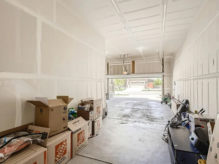 14832 Munich Ave — Photo 17